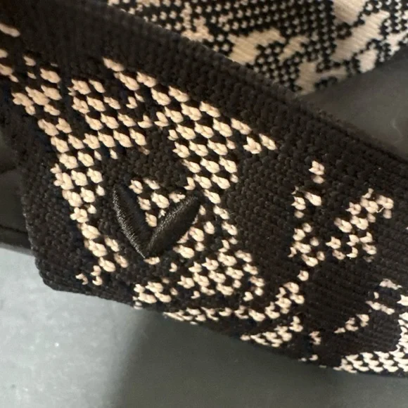 Vivaia Black Lace Pointed-Toe Singback Heels (Addison) Size 41.5. US 10.5/11 - Picture 8 of 8